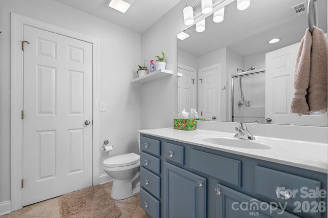 2010 Talbot Lane, Hickory, NC 28602