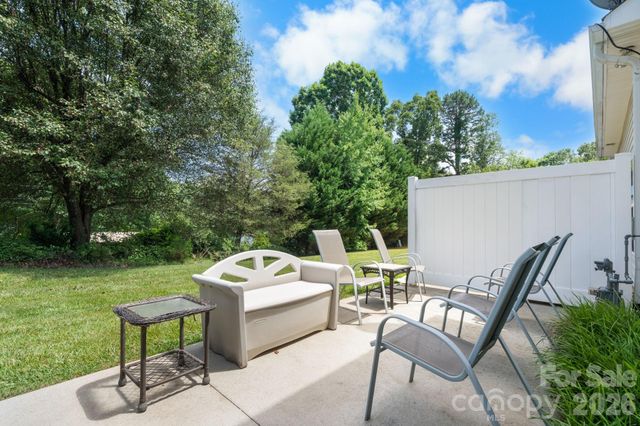 2010 Talbot Lane, Hickory, NC 28602