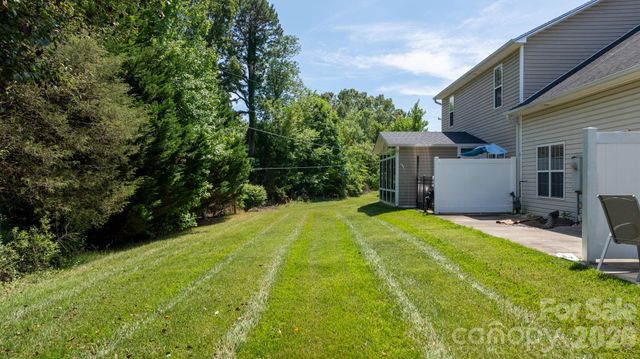 2010 Talbot Lane, Hickory, NC 28602