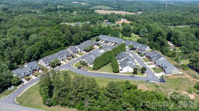 2010 Talbot Lane, Hickory, NC 28602