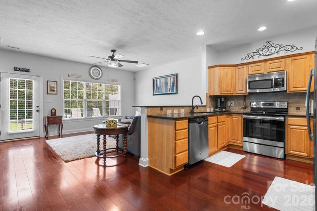 2010 Talbot Lane, Hickory, NC 28602