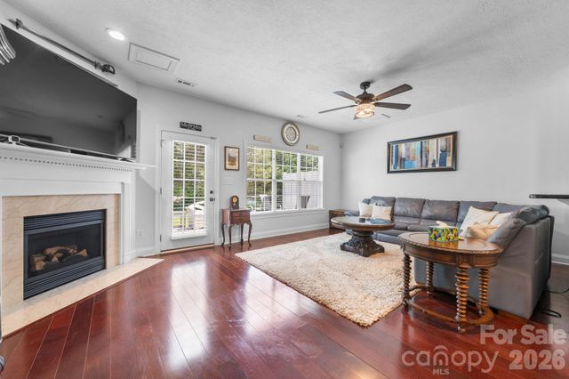2010 Talbot Lane, Hickory, NC 28602