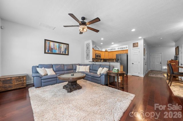 2010 Talbot Lane, Hickory, NC 28602