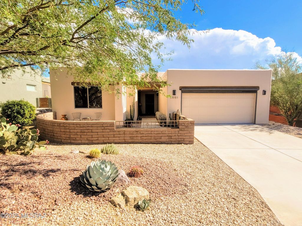 5661 W Triangle X Place, Tucson, AZ 85713