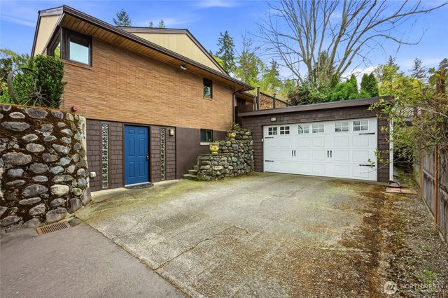 525 Kenosia Avenue S, Kent, WA 98030