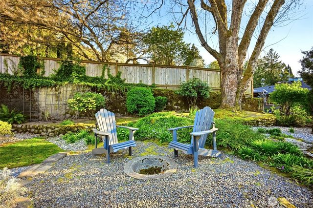 525 Kenosia Avenue S, Kent, WA 98030