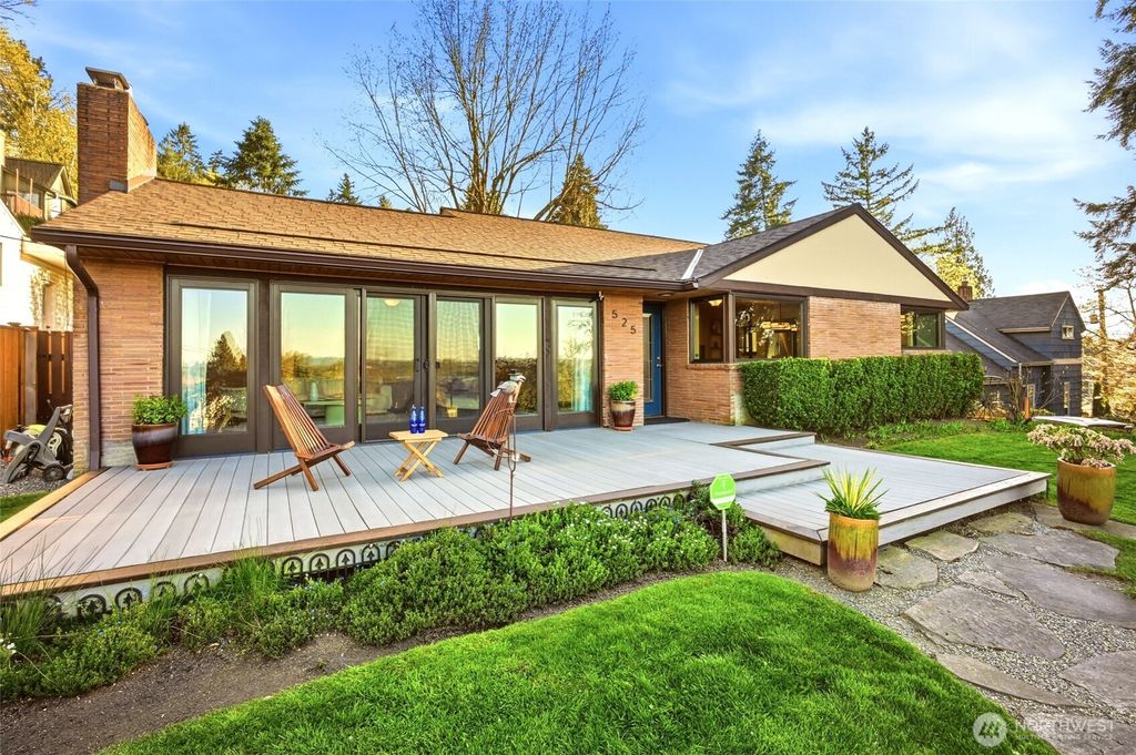 525 Kenosia Avenue S, Kent, WA 98030