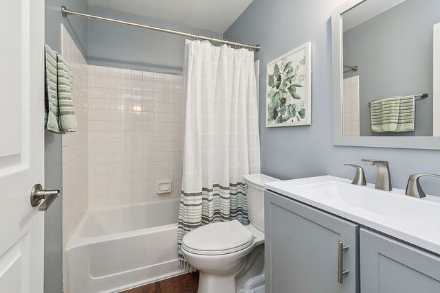 9341 Montgomery Drive, Orland Park, IL 60462