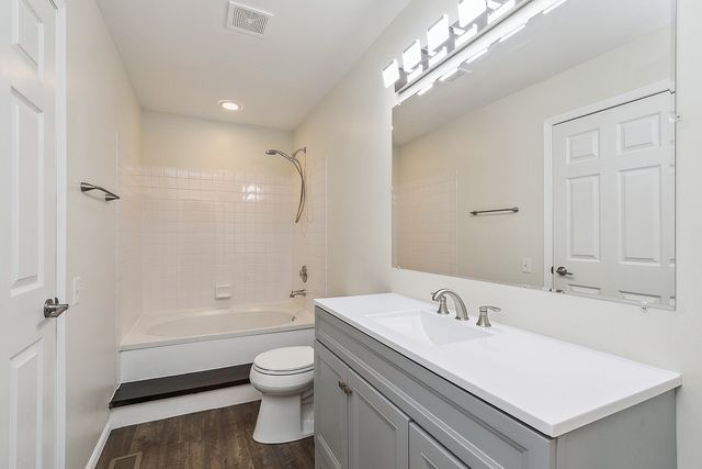 9341 Montgomery Drive, Orland Park, IL 60462