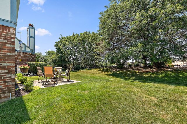 9341 Montgomery Drive, Orland Park, IL 60462