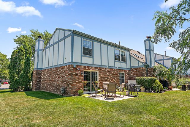 9341 Montgomery Drive, Orland Park, IL 60462