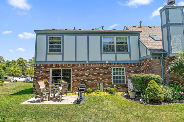 9341 Montgomery Drive, Orland Park, IL 60462