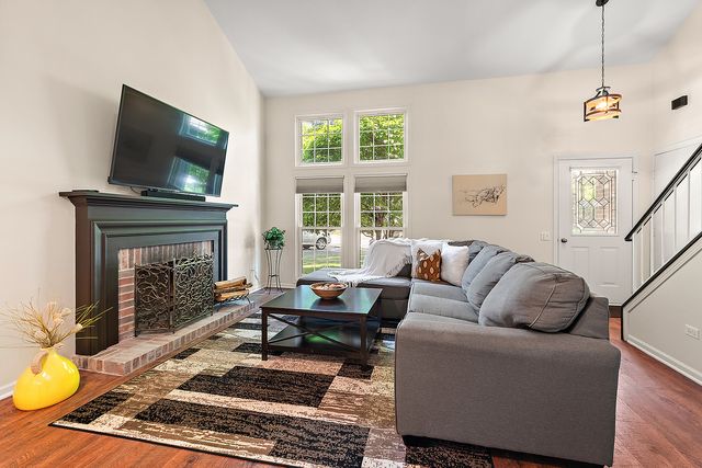 9341 Montgomery Drive, Orland Park, IL 60462