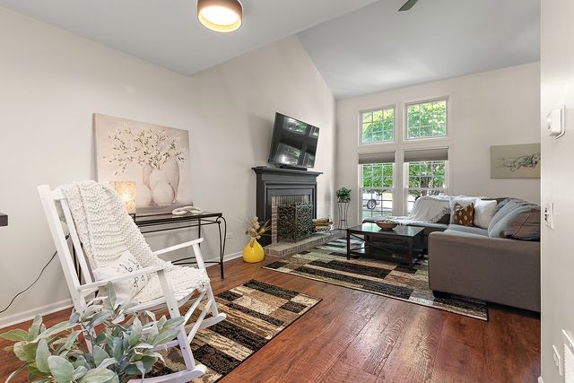 9341 Montgomery Drive, Orland Park, IL 60462