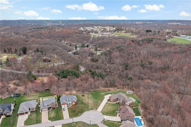 229 Todd Ln, Center Twp - Bea, PA 15061