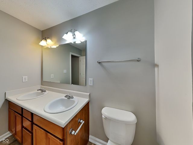 19533 Chip Shot Road, Noblesville, IN 46062