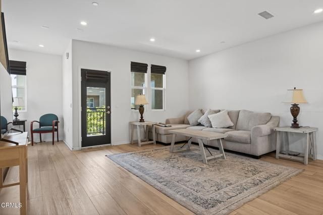 302 Marlee Lane, Camarillo, CA 93012