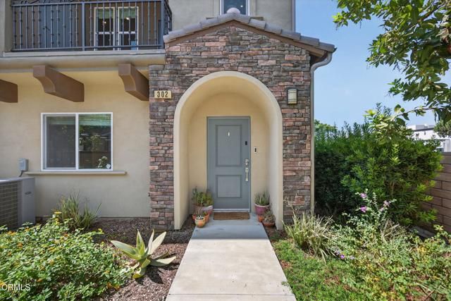 302 Marlee Lane, Camarillo, CA 93012
