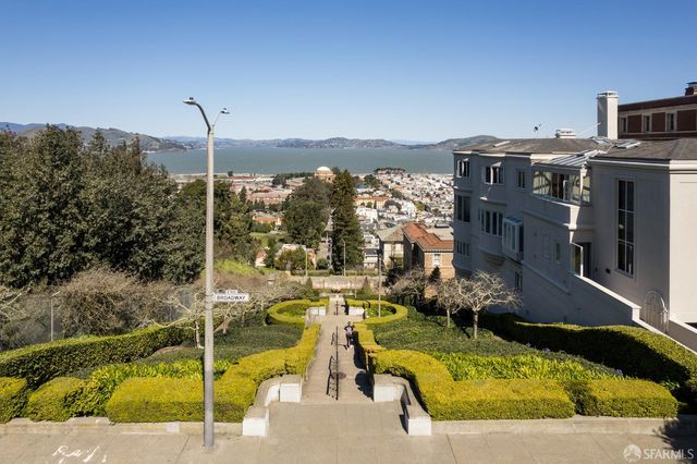 2701 Van Ness Avenue 403, San Francisco, CA 94109