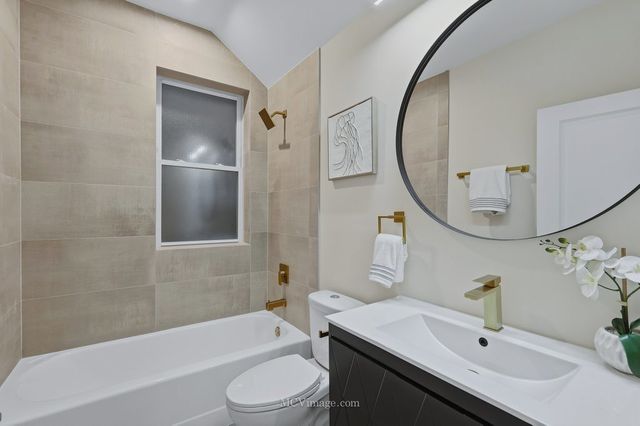 6206 S Kolin Avenue, Chicago, IL 60629