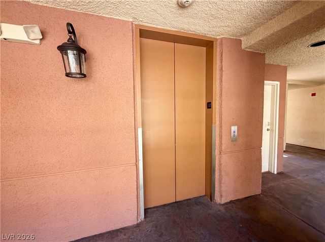 230 East Flamingo Road 320, Las Vegas, NV 89169