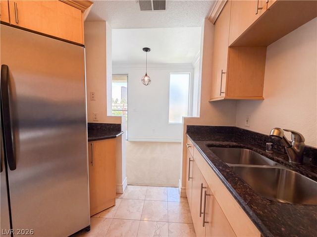 230 East Flamingo Road 320, Las Vegas, NV 89169