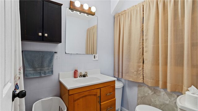 427 Elm Street, Warwick, RI 02888