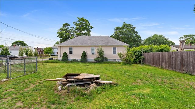 427 Elm Street, Warwick, RI 02888