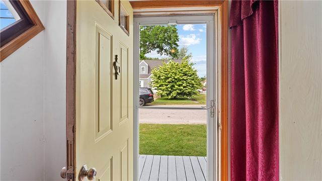 427 Elm Street, Warwick, RI 02888