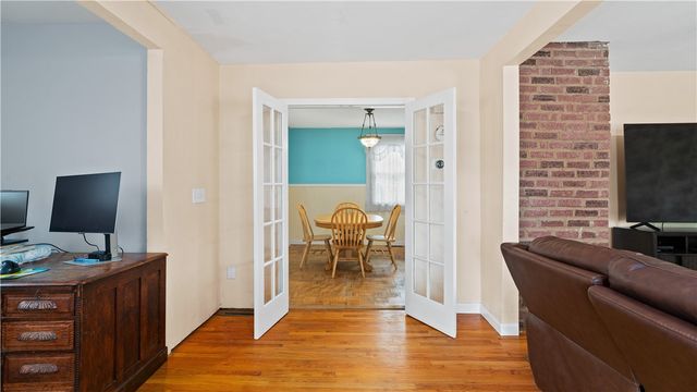427 Elm Street, Warwick, RI 02888