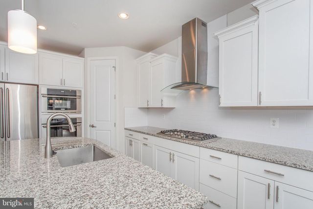 11456 JAMES JOYCE CT, White Plains, MD 20695