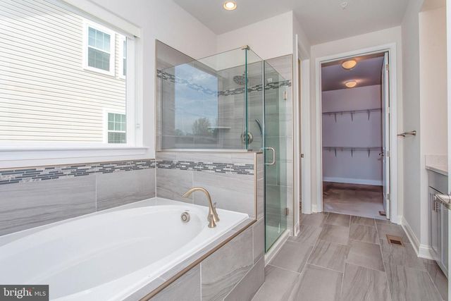 11456 JAMES JOYCE CT, White Plains, MD 20695