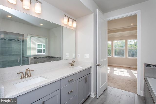 11456 JAMES JOYCE CT, White Plains, MD 20695