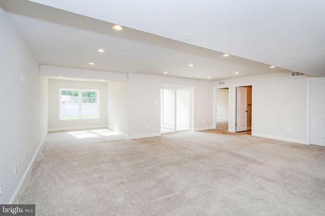 11456 JAMES JOYCE CT, White Plains, MD 20695