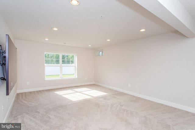 11456 JAMES JOYCE CT, White Plains, MD 20695