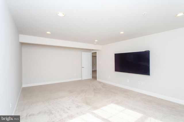 11456 JAMES JOYCE CT, White Plains, MD 20695