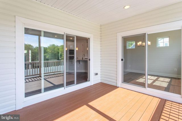 11456 JAMES JOYCE CT, White Plains, MD 20695