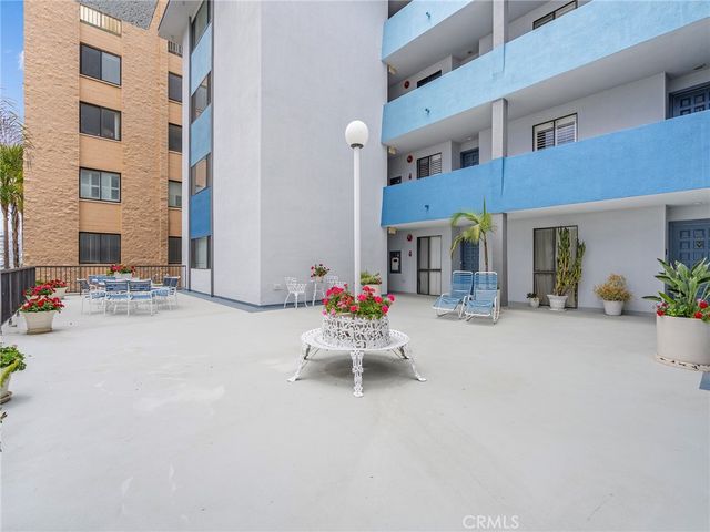 721 Esplanade 403, Redondo Beach, CA 90277