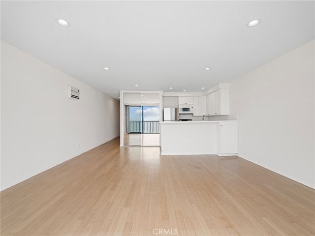 721 Esplanade 403, Redondo Beach, CA 90277