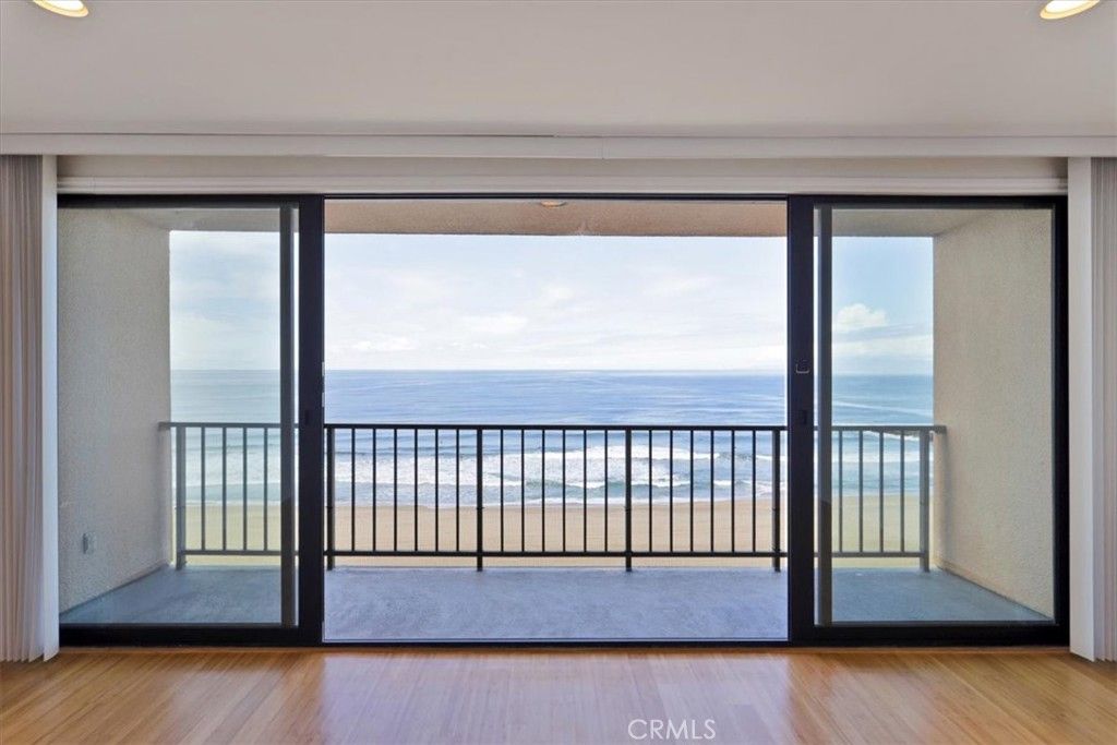721 Esplanade 403, Redondo Beach, CA 90277