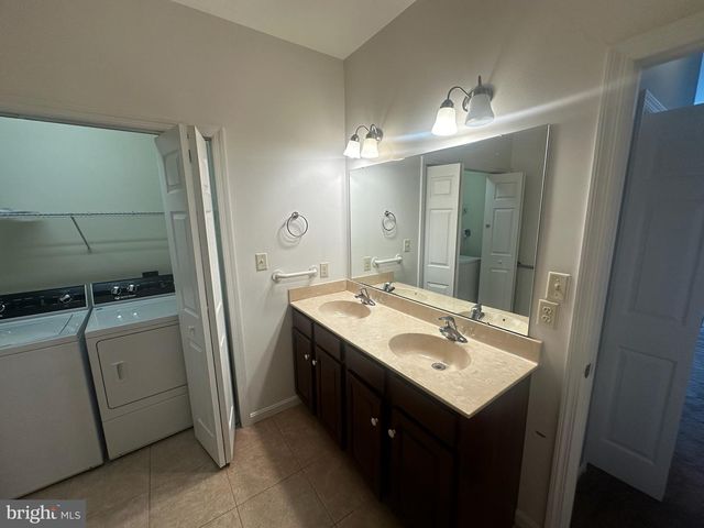 26 SOUTHWOODS DR, Elizabethtown, PA 17022