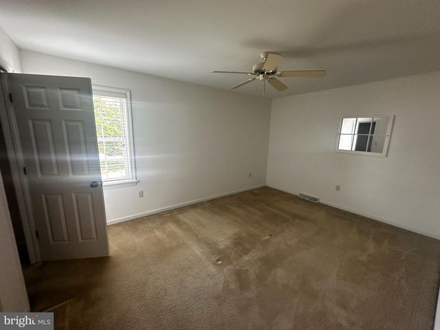 26 SOUTHWOODS DR, Elizabethtown, PA 17022