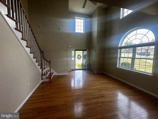 26 SOUTHWOODS DR, Elizabethtown, PA 17022