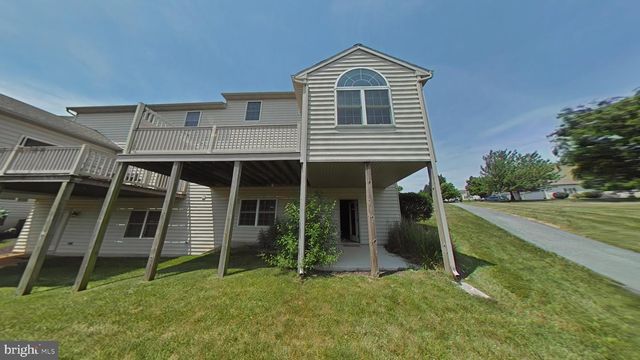 26 SOUTHWOODS DR, Elizabethtown, PA 17022