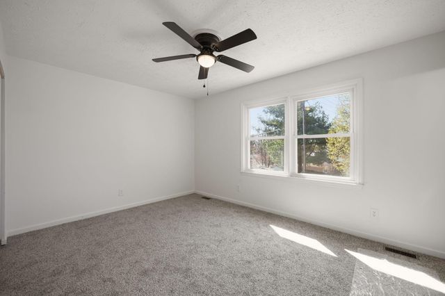 302 Yorktown Court, Georgetown, KY 40324