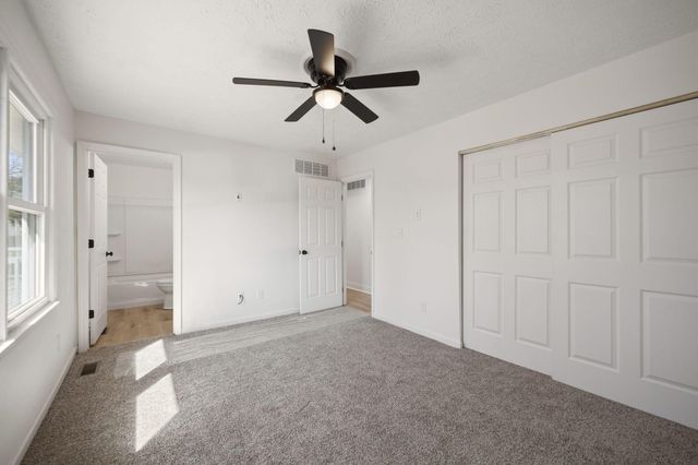 302 Yorktown Court, Georgetown, KY 40324