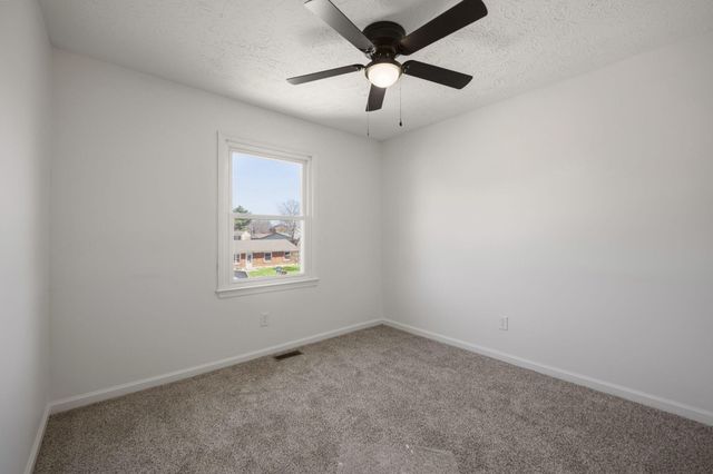 302 Yorktown Court, Georgetown, KY 40324