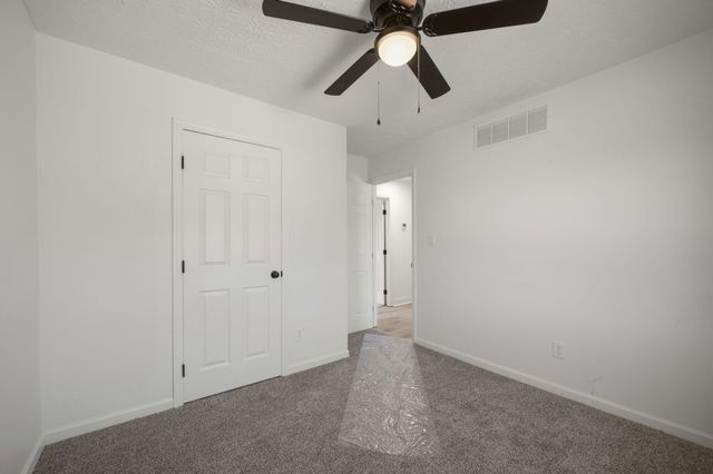 302 Yorktown Court, Georgetown, KY 40324