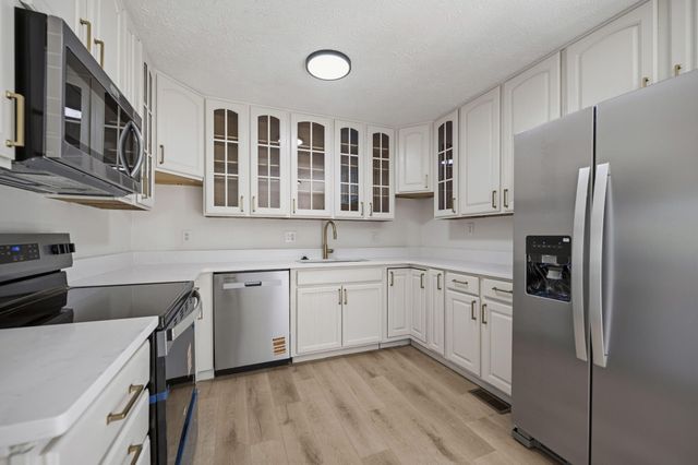 302 Yorktown Court, Georgetown, KY 40324