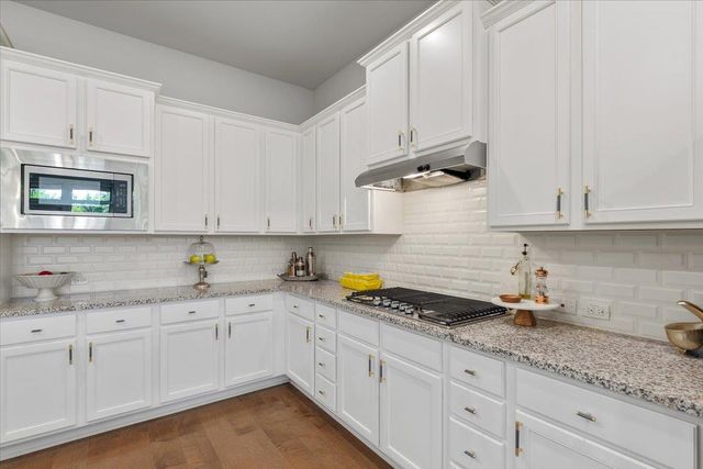 1300 Deering Creek DR, Leander, TX 78641